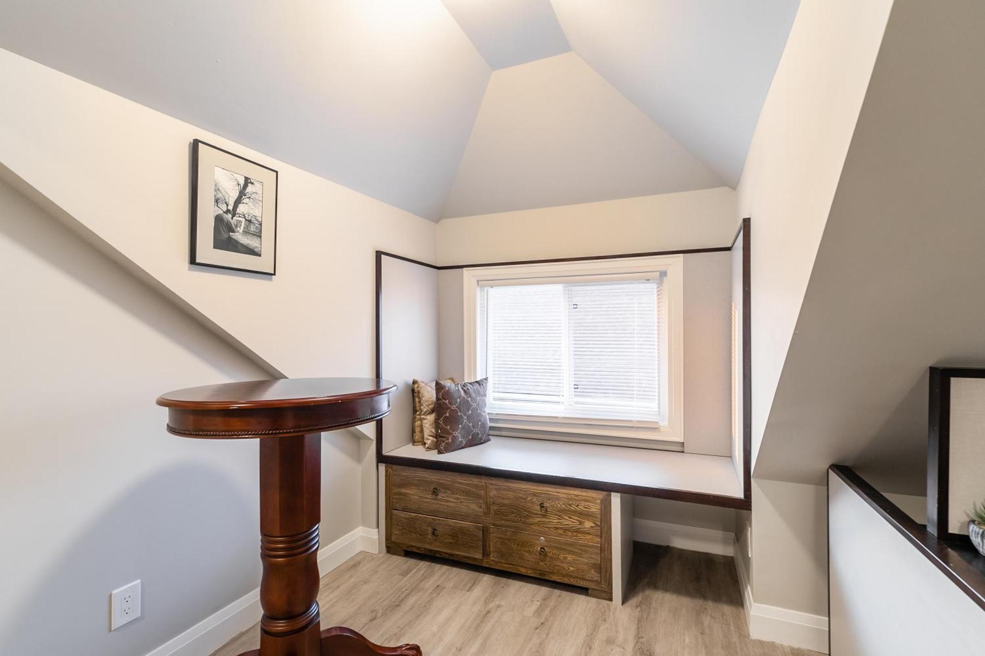 Beautiful Renovated Home 3 Mins Drive To Fall Niagara Falls Exterior foto